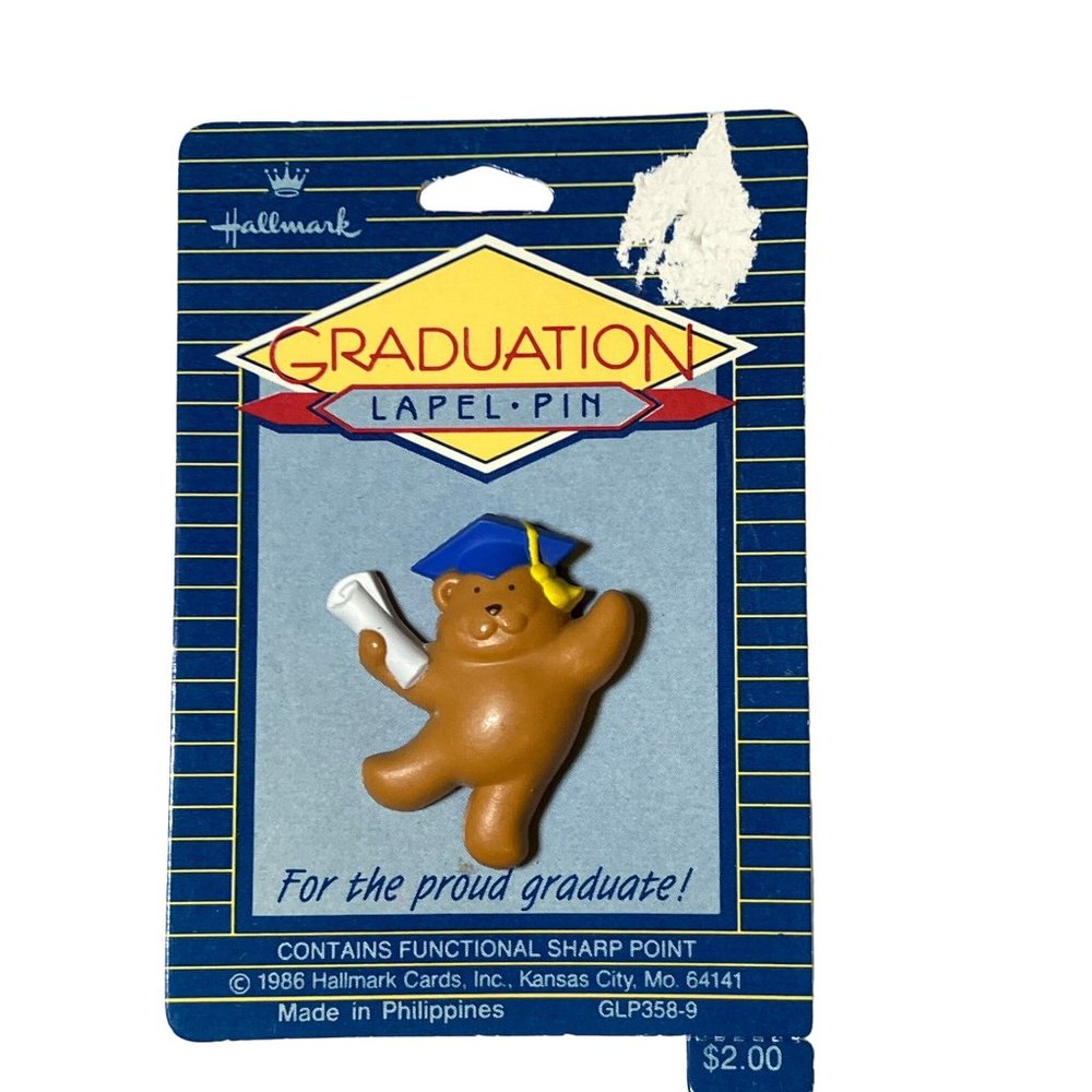 Vintage Hallmark Graduation Teddy Bear lapel pin with card 1986